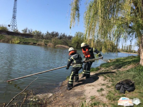 В Александрии спасатели извлекли тело мужчины из реки