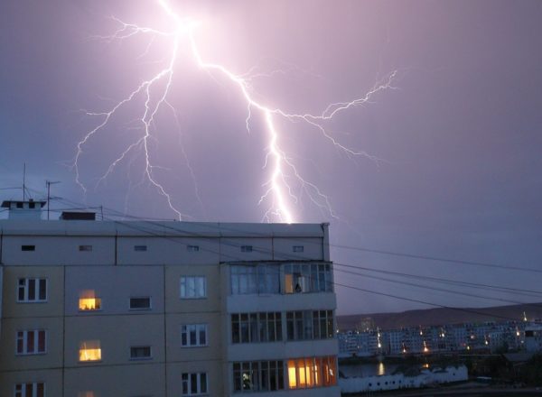 Штормовое предупреждение в Кировоградской области: дожди, грозы и сильный ветер