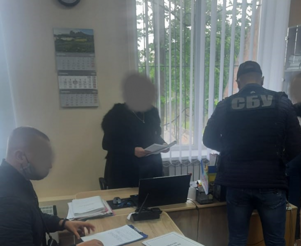 Голова одной из ОТГ Кировоградской области требовал 5 000 долларов взятки (ФОТО)