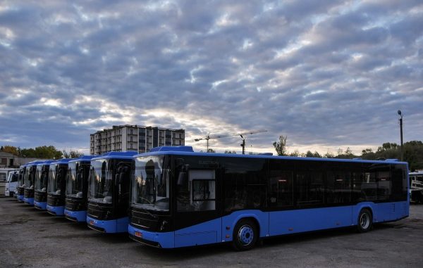 Из александрийского бюджета выделили деньги на покупку 5 автобусов и на ремонт Новопражского шоссе