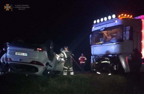 Стало известно детали гибели троих детей и их тренера в аварии в Кировоградской области