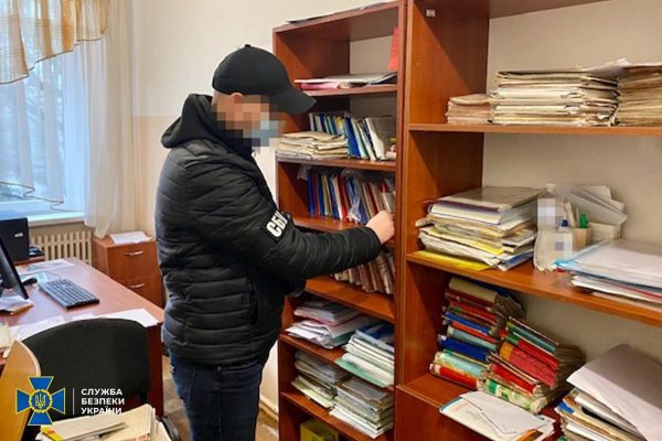 В Кропивницком врачи продавали поддельные сертификаты о вакцинации